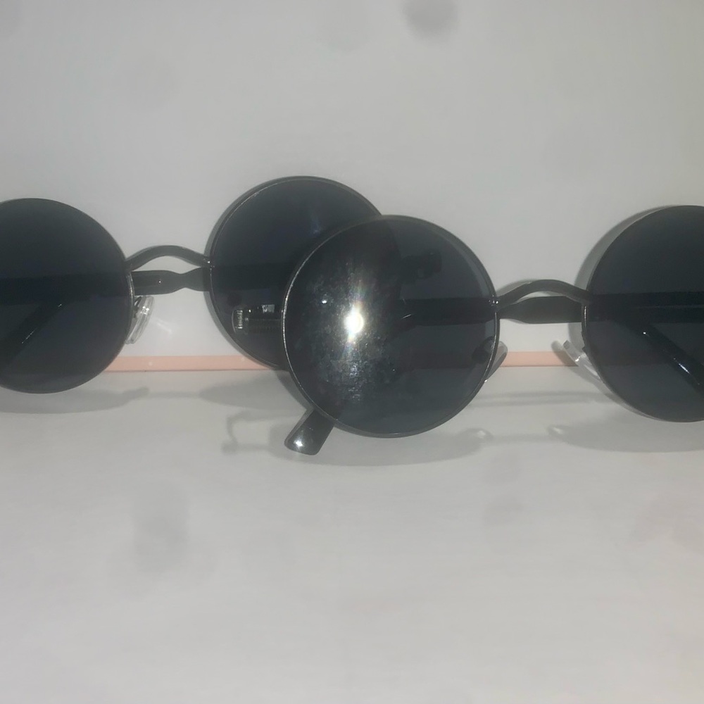 2 Retro Round Steampunk Sunglasses